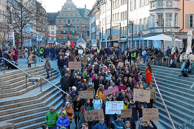 Bild 27: Demo vom Herosé-Park bis zum Stadtgarten: Konstanz geht auf die Straße – wir haben die Bilder!