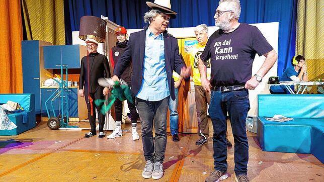 Einer der Höhepunkte beim Alet-Abend gibt Einblicke ins Familienleben der Egenhofers &ndash; rechts Ludwig, links Marius mit einer ...