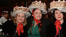 Beim närrischen Frauenkaffee 2015 im Überlinger Kursaal verkleideten sich die drei Schwarzwaldmädels als Schwarzwälder Kirschtorten. ...