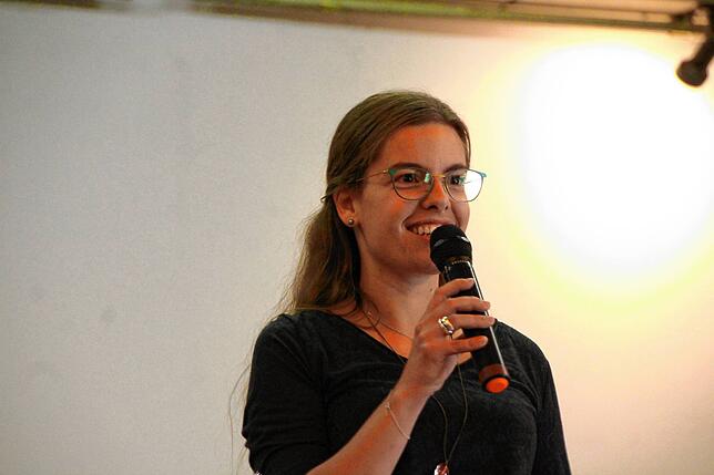 Mona Sackmann hatte sich im Orga-Team und als Dirigentin beim ersten 1-1-1 im Konradsaal Stühlingen engagiert.
