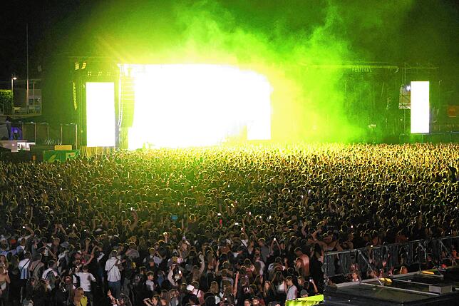 Bild 38: Erst Blümchen, dann K.I.Z.: Das feiern die Fans beim Campus-Festival