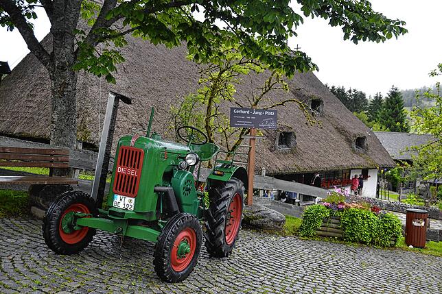 So manches alte Vehikel hatte den Weg zum Klausenhof gefunden.