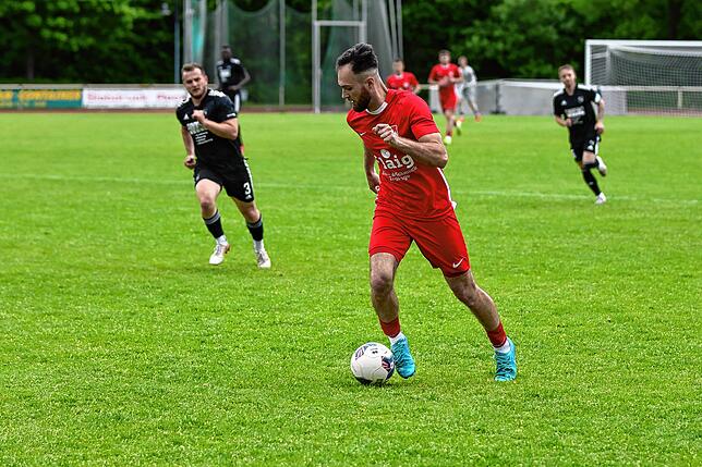 Bild 3: FC Tiengen 08 besiegt den VfR Bad Bellingen mit 4:0 – und wir haben Fotos!