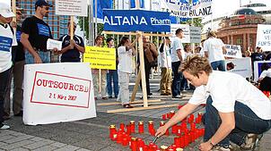 3. Mai 2007: Mitarbeiter von Nycomed Konstanz, zuvor Altana Pharma AG, protestieren bei der Hauptversammlung der Altana AG in Frankfurt ...