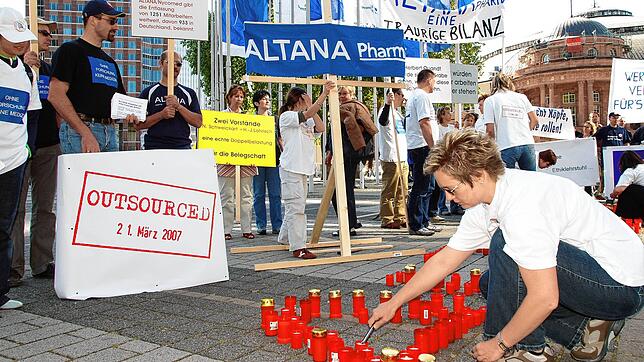 3. Mai 2007: Mitarbeiter von Nycomed Konstanz, zuvor Altana Pharma AG, protestieren bei der Hauptversammlung der Altana AG in Frankfurt ...