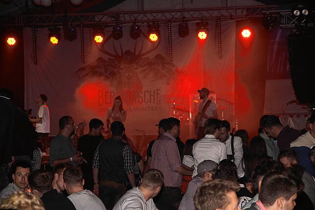 Bild 29: Die besten Bilder von der Partynacht beim Herbstfest in Honstetten