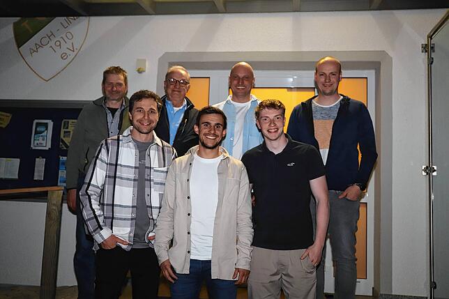 Die neu gewählten Vorstands-Mitglieder des TSV Aach-Linz von links: Leo Keller, Georg Brandstätter, Emil Gabele, Simon Nesensohn, Frank ...