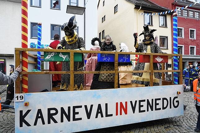 Bild 26: Bilder-Story: So ist die Katzenmusik am Fasnet-Montag in die Stadt einmarschiert