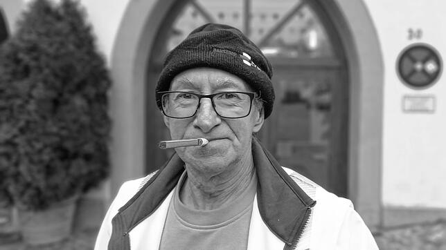 25 Jahre gehörte Hansi Eckert zum Laufenburger Stadtbild. Keine sieben Monate nach seiner Zurruhesetzung ist der Stadtkehrer jetzt im ...