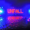 Ein Polizeiauto mit eingeschaltetem Blaulicht und Unfallwarnung (Symbolfoto). Auf der L169 bei der Unteren Alp bei Stühlingen hat es ...