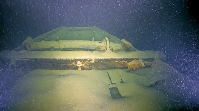 Sedimentbedecktes Deck des Lastsegelschiffs