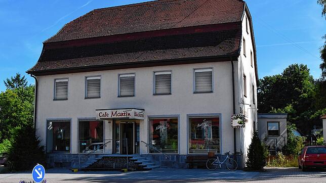 Die Bäckerei Martin kennt jeder Eigeltinger. Doch seit einigen Monaten ist die Zukunft des Gebäudes unklar. Eine Initiative übergab nun ...