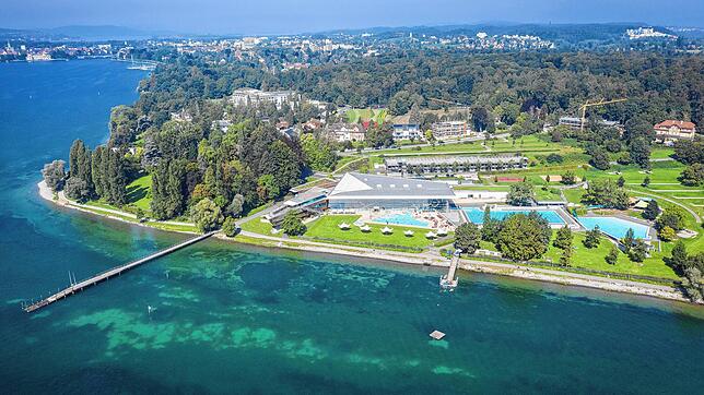 Wie werden die Konstanzer Bodensee-Therme und ihre Nachbarschaft künftig mit Wärme versorgt? Geplant ist, sie aus dem Bodensee zu ...
