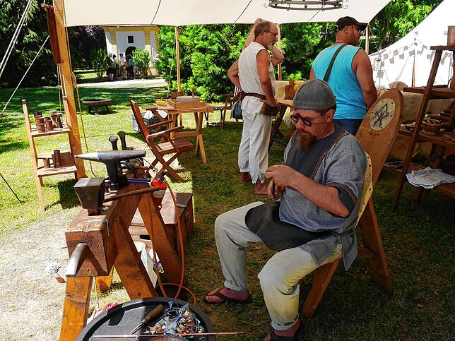 Bild 4: Jubiläum in Binningen: Mittelalter, Musik und Markt – das war das große Festwochenende für Jung und Alt