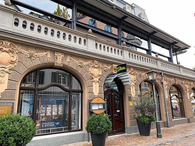 Die Brasserie Colette Tim Raue in der Konstanzer Altstadt bietet französische Klassiker.