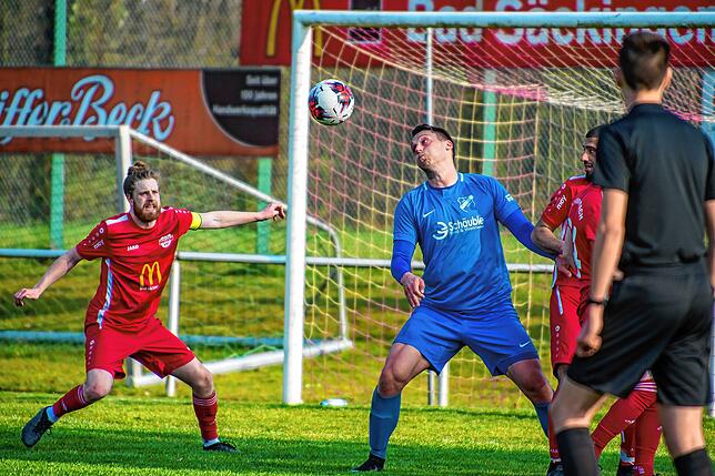 Bild 20: TuS Efringen-Kirchen gelingt ein 3:1 im Abstiegskampf beim FC Wallbach &ndash; und wir haben Bilder!