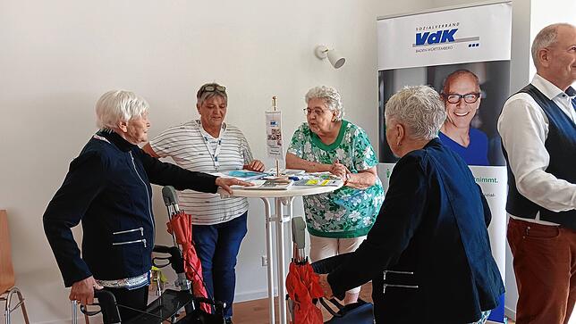 Bild 11: Bilder vom Einweihungsfest soziales Projekt Pfarrwiese