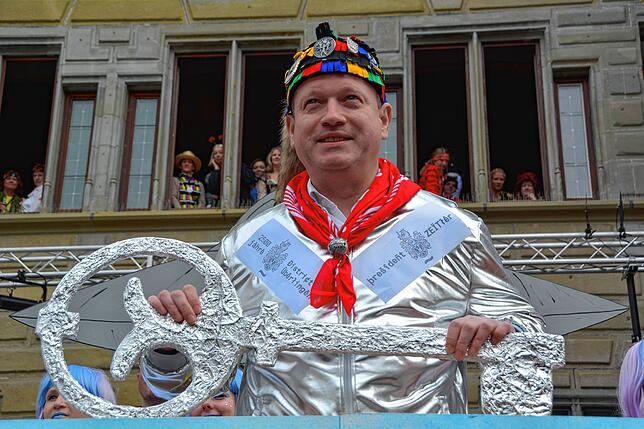 Bild 22: Bilder vom Narrensturm auf das Rathaus in in Überlingen