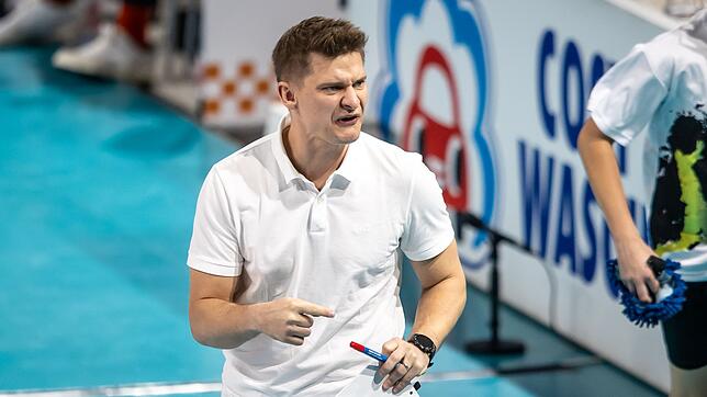 Darf sich auf einen neuen Spieler freuen: VfB-Trainer Adam Swaczyna.