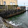 Über eine steinerne Treppe gelangen die Taucher ins Wasser. Am Mittwoch war der Seegang zu stürmisch, um wieder sicher an Land zu gelangen.