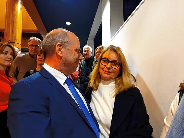 Nach der Auszählung der Stimmen: Martin Hahn und Sabine Becker.
