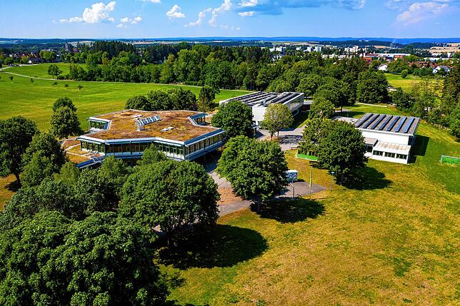 Die Realschule am Salinensee (hier eine Luftaufnahme von 2021) in Bad Dürrheim platzt aus allen Nähten. Eine Erweiterung muss her. In ...