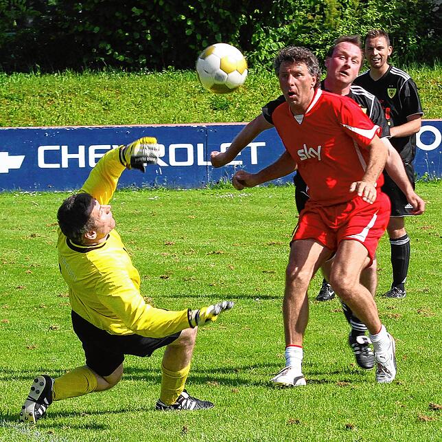 Bild 7: Erinnerungen an das Spiel der Legenden im Sommer 2013 auf der Richterwiese