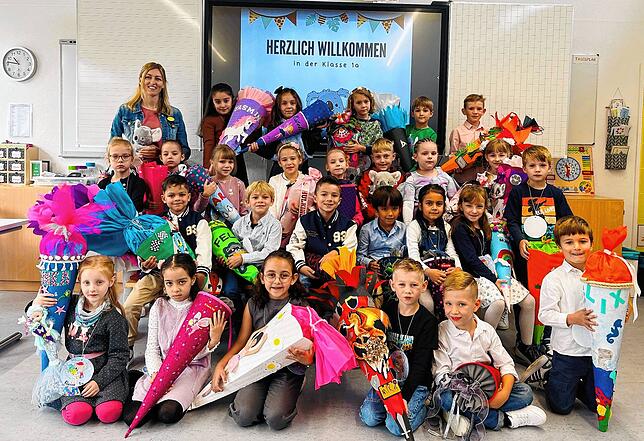 Die Klasse 1a der Warenbergschule mit Klassenlehrerin Olga Reider.