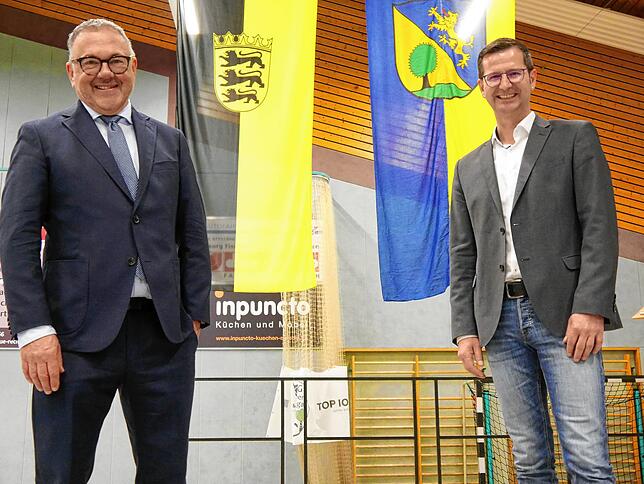 Zwei, die sich bestens verstehen (von links): Noch-Amtsinhaber Hans-Peter Lehmann und sein Nachfolger Patrick Stärk am Wahlabend.
