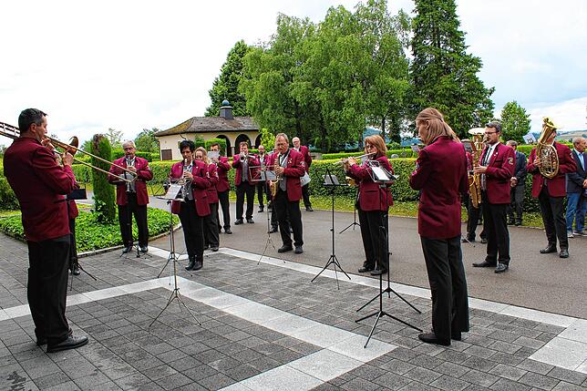 Die letzte Ehre erwies Leo Schreiber auf dem Friedhof auch der Musikverein Gailingen.