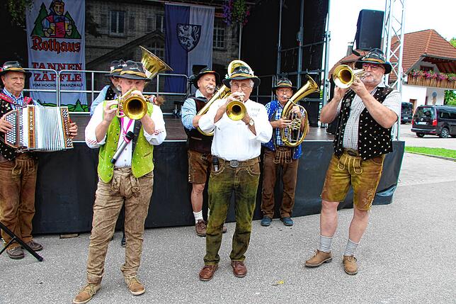 Bild 29: Die Bonndorfer feierten am Wochenende ihr 40. Schlossfest. Der Südkurier war mit dabei!