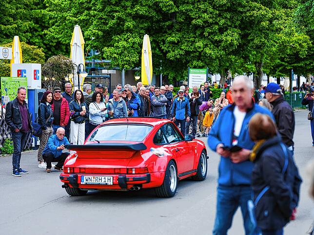 Bild 37: Oldtimerparade in Friedrichshafen lockt zahlreiche Zuschauer – exklusive Bilder!
