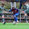 Im Duell mit dem Konstanzer Ramzi Temime: Lukas Klüppel (links) ist seit drei Jahren Kapitän des FV Möhringen, der in dieser Saison ...