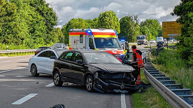 Unfall auf der B 33 an der Abfahrt in Richtung Villingen Mitte.