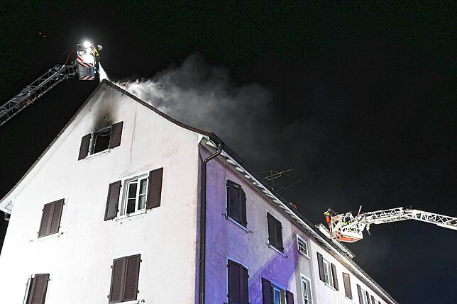 Bild 9: Stockach: Brand in Mehrfamilienhaus in der Radolfzeller Straße - Bilder!