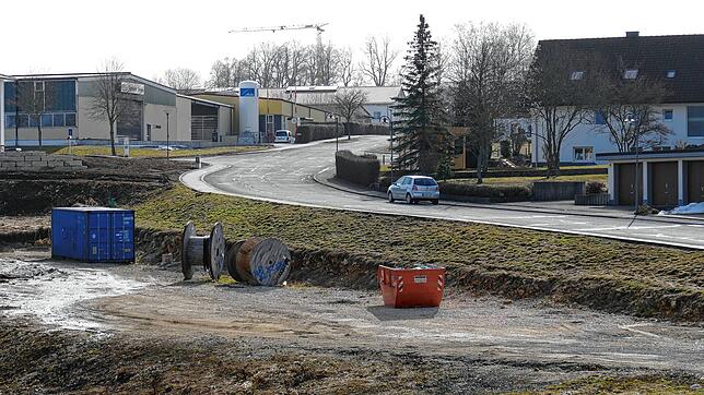 Diesen Zwischenlagerplatz am Ortsausgang von Stetten will die Gemeinde auch zur Lagerung von Material nutzen, das bei der Sanierung der ...