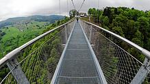 Die Hängebrücke Blackforestline in Todtnau/Todtnauberg ist eine beliebte Attraktion im Hochschwarzwald. Auch am Pfingstwochenende kann ...