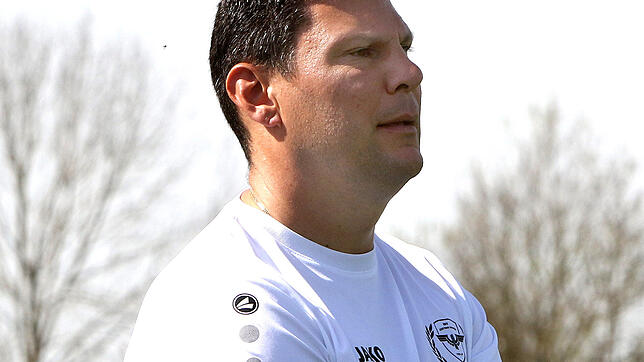 Vice Barjasic, Trainer des ESV Südstern Singen, sah trotz guter Chancen keine ESV-Tore beim 0:3 gegen den FC Teningen.
