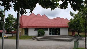 Die Kreissporthalle in Sulgen wird für knapp zwei Millionen Euro in den nächsten zwei Jahren auf Vordermann gebracht. Auch die Stadt ...