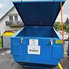 In dieser Kartonpresse in Diepflingen im Kanton Basel-Landschaft wollte jemand eine lebende Katze &ndash; eingesperrt in einer Schachtel ...