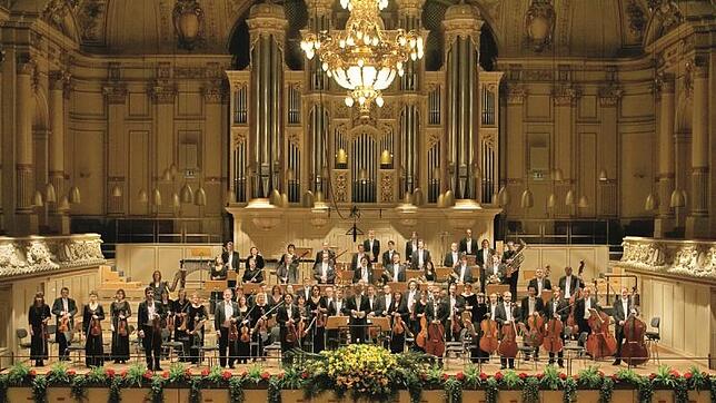 Die Philharmonie Baden-Baden konzertiert am 5. Mai gemeinsam mit dem Chor der Bayerischen Philharmonie in der Brauerei Rothaus.