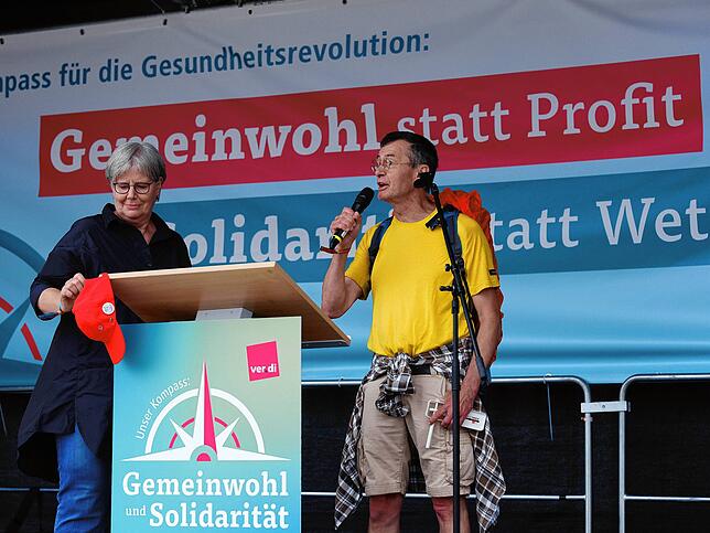 Bild 8: 600 Pflegekräfte demonstrieren vor der Gesundheitsministerkonferenz 2/2