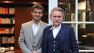 Robert Scheel (links) und Fernseh-Star Ingo Lenßen sind zu Gast beim VS-Forum am 16. Mai in der Neuen Tonhalle in ...