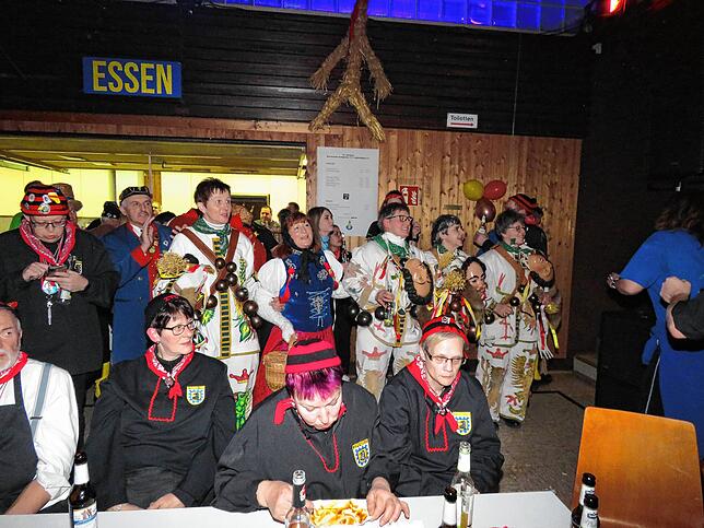 Bild 4: Leipferdinger Strohglonki feiern 70. Geburtstag mit Brauchtumsabend