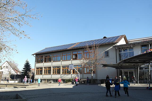 Der Gemeinderat Oberteuringen gab grünes Licht für den Neubau der Teuringer-Tal-Schule: Das einstimmige Votum fiel auf das Gelände der ...