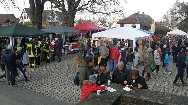 Der beliebte Reichenauer Weihnachtsmarkt fällt dieses Jahr erneut aus wegen der Corona-Bestimmungen. Zuletzt fand er 2019 nicht nur im ...