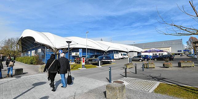 Die Eissporthalle Kreuzlingen-Konstanz, heute Bodensee-Arena, war ein Leuchtturmprojekt für die grenzüberschreitende Zusammenarbeit. ...
