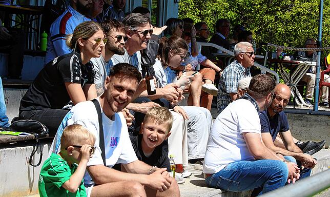 Bild 14: FC Überlingen gewinnt Nachbarschaftsduell gegen VfR Stockach. Wir waren mit der Kamera dabei!