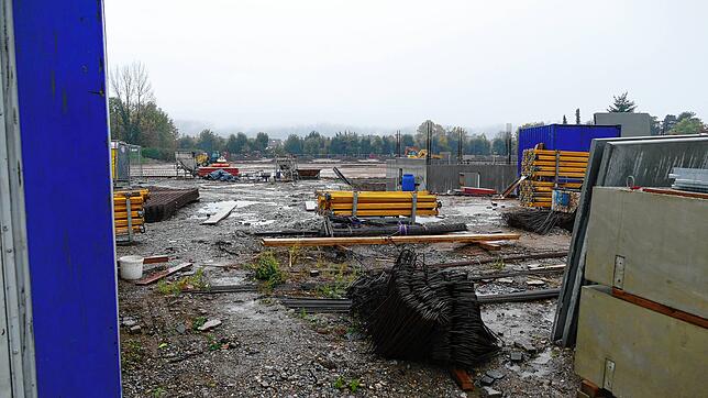 Ärger gibt es um die Baustelle des FSV in Warmbach.