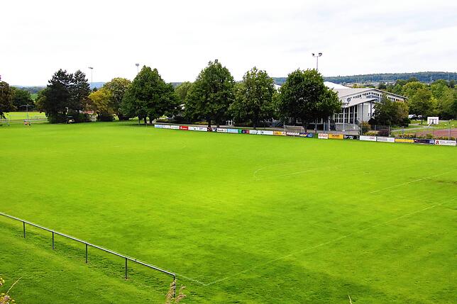 Steißlingens Zentrum für Sport ist das Mindlestal mit Fußball- und Tennisplatz, Leichtathletikanlage und Sporthalle, in der die ...